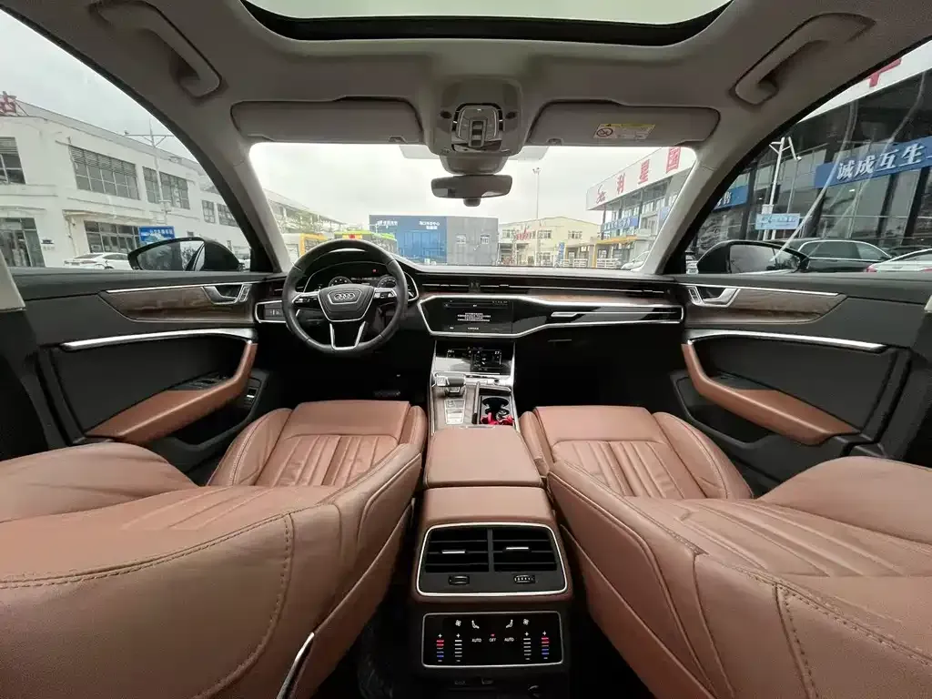 Audi A6L 2023 из CN, фото 3