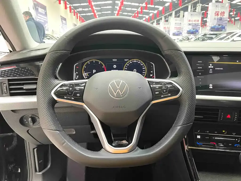 Volkswagen Passat — фото 10