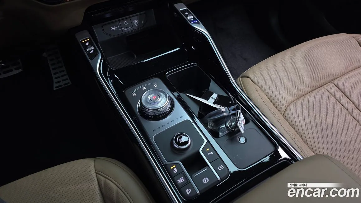 Kia Sorento — фото 10