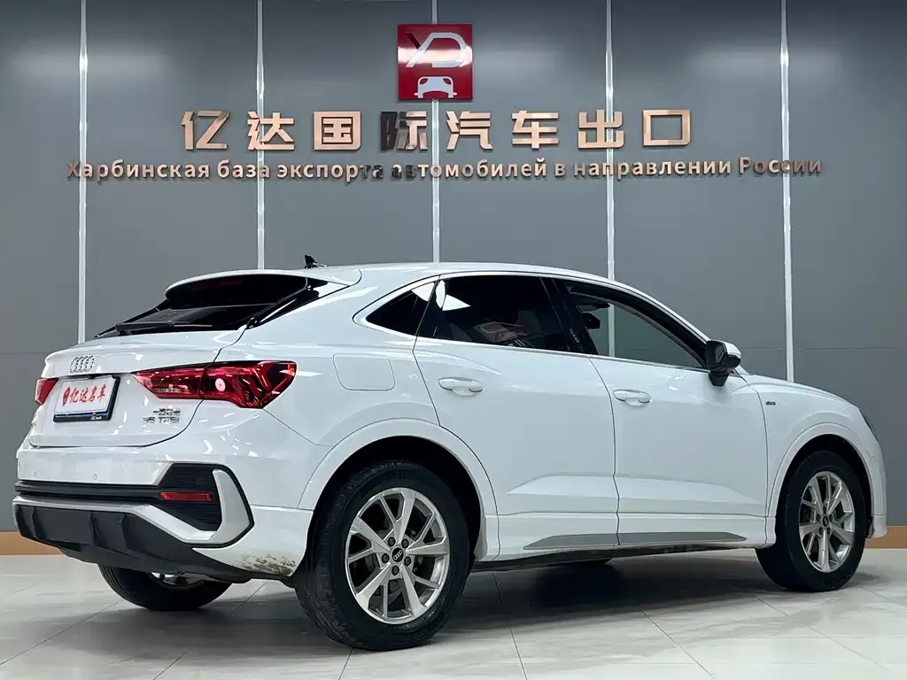 Audi Q3 Sportback 2022 из CN, фото 2