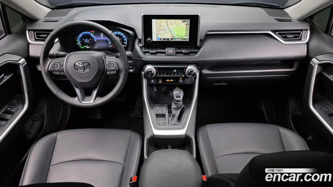 Toyota RAV4 — фото 3