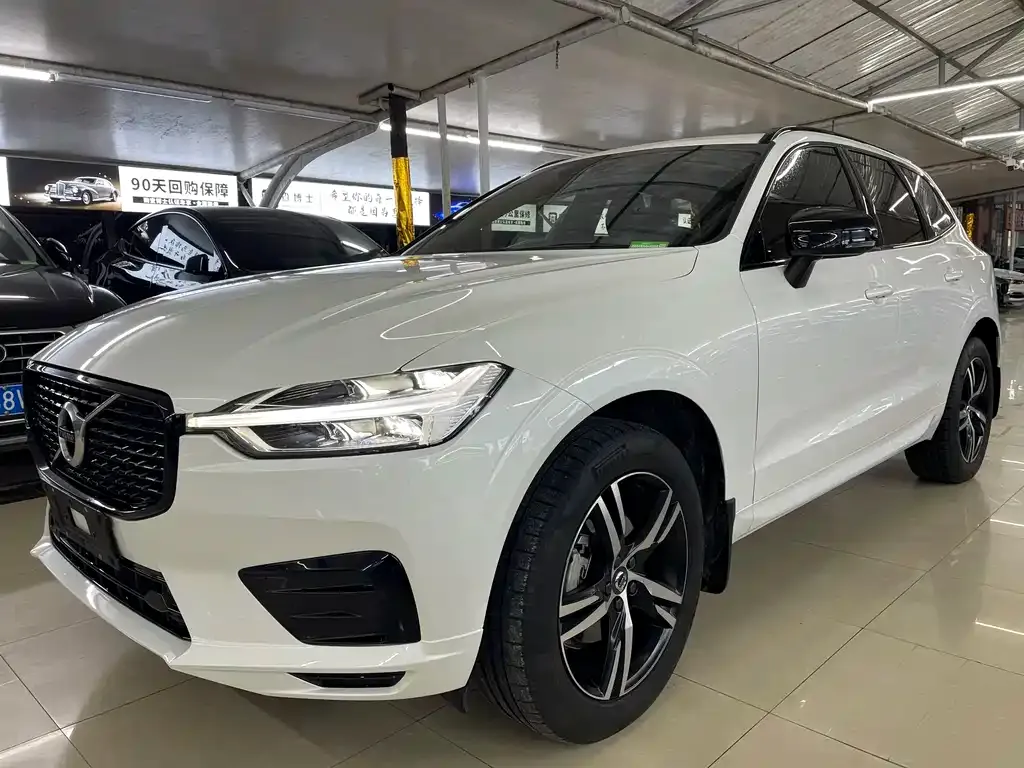Volvo XC60 2021 из CN, фото 1