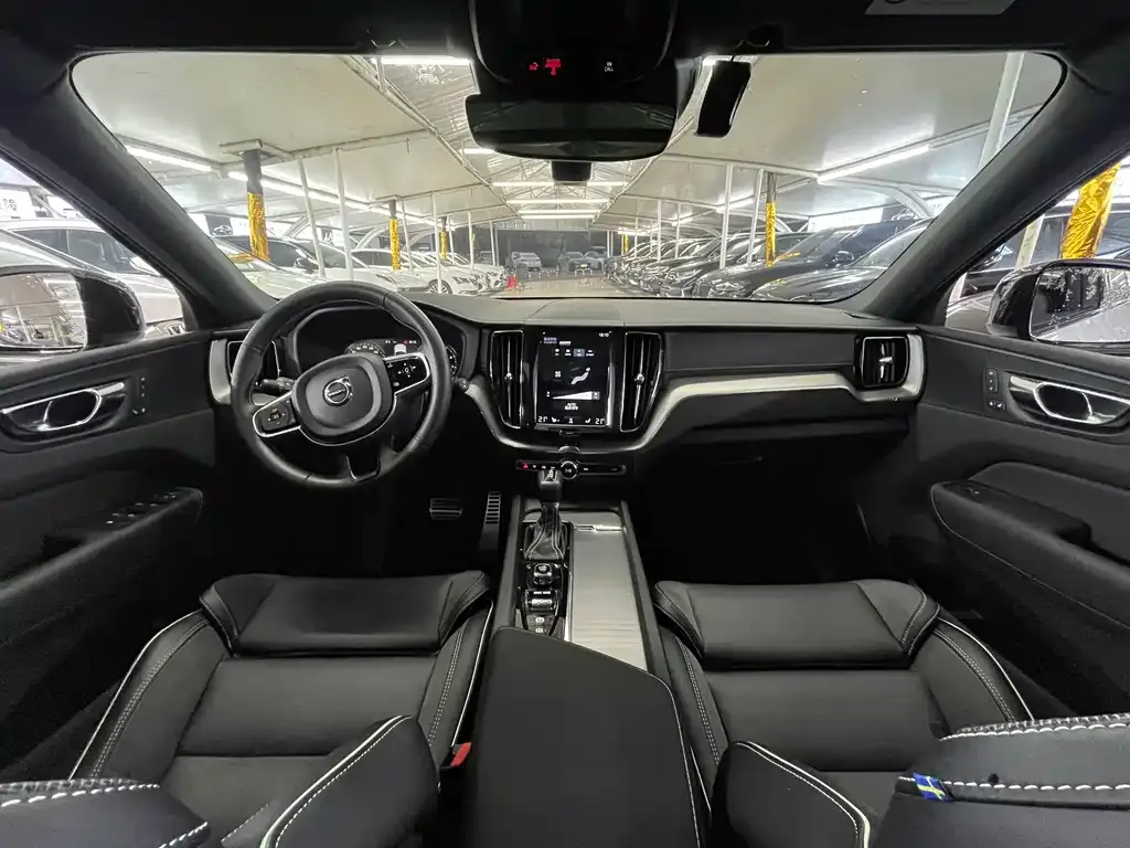 Volvo XC60 2021 из CN, фото 5