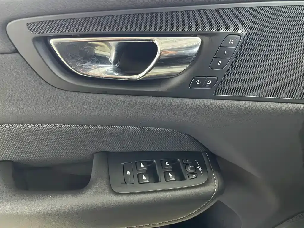Volvo XC60 2021 из CN, фото 9