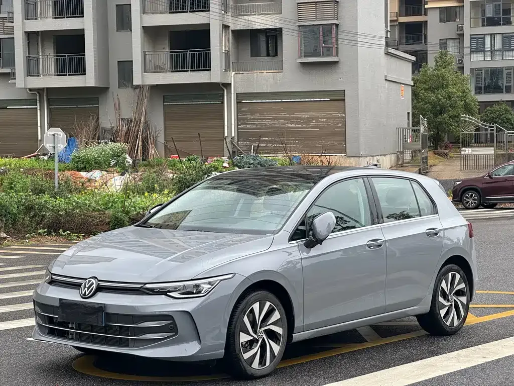 Volkswagen Golf 2025 из CN, фото 1