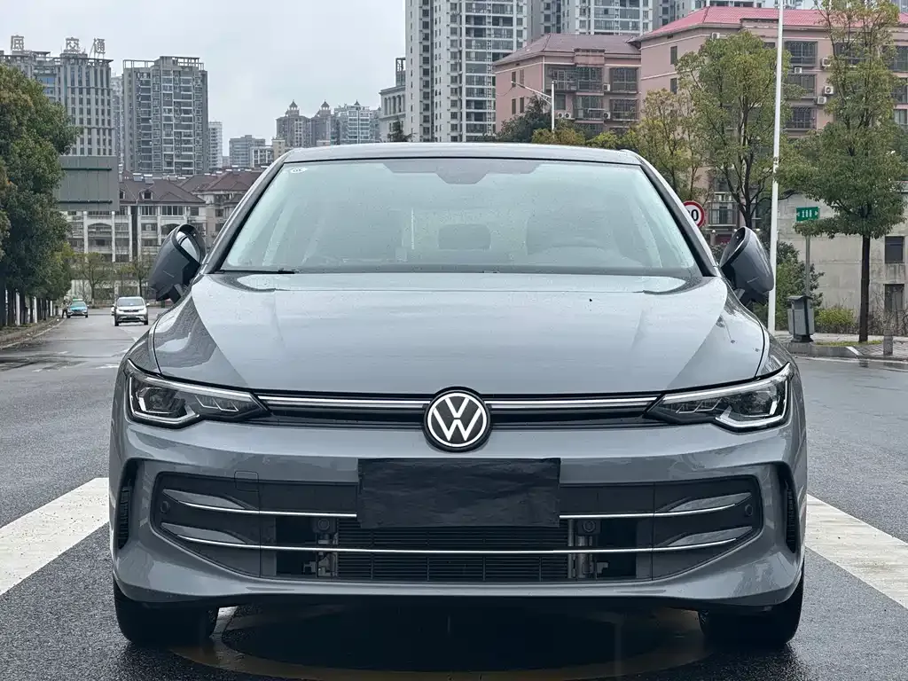 Volkswagen Golf 2025 из CN, фото 10