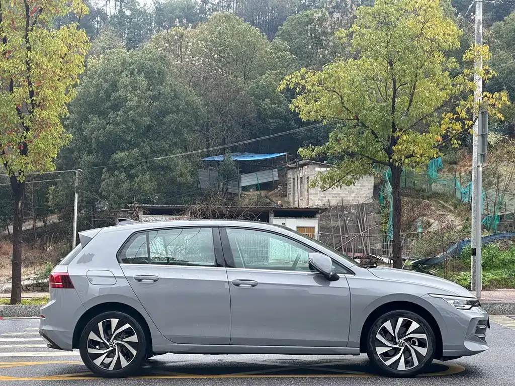 Volkswagen Golf 2025 из CN, фото 9