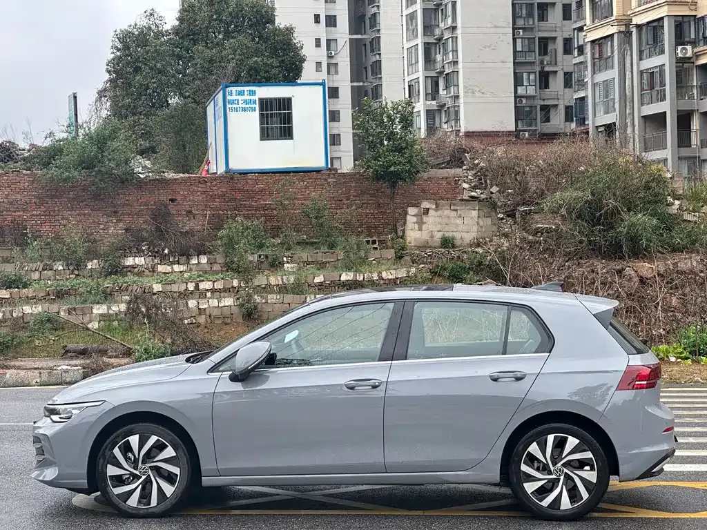 Volkswagen Golf 2025 из CN, фото 8