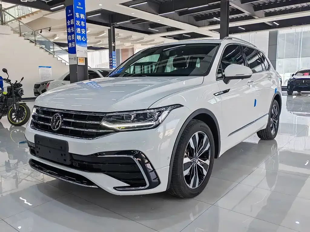 Volkswagen Tiguan L 2023 из CN, фото 1
