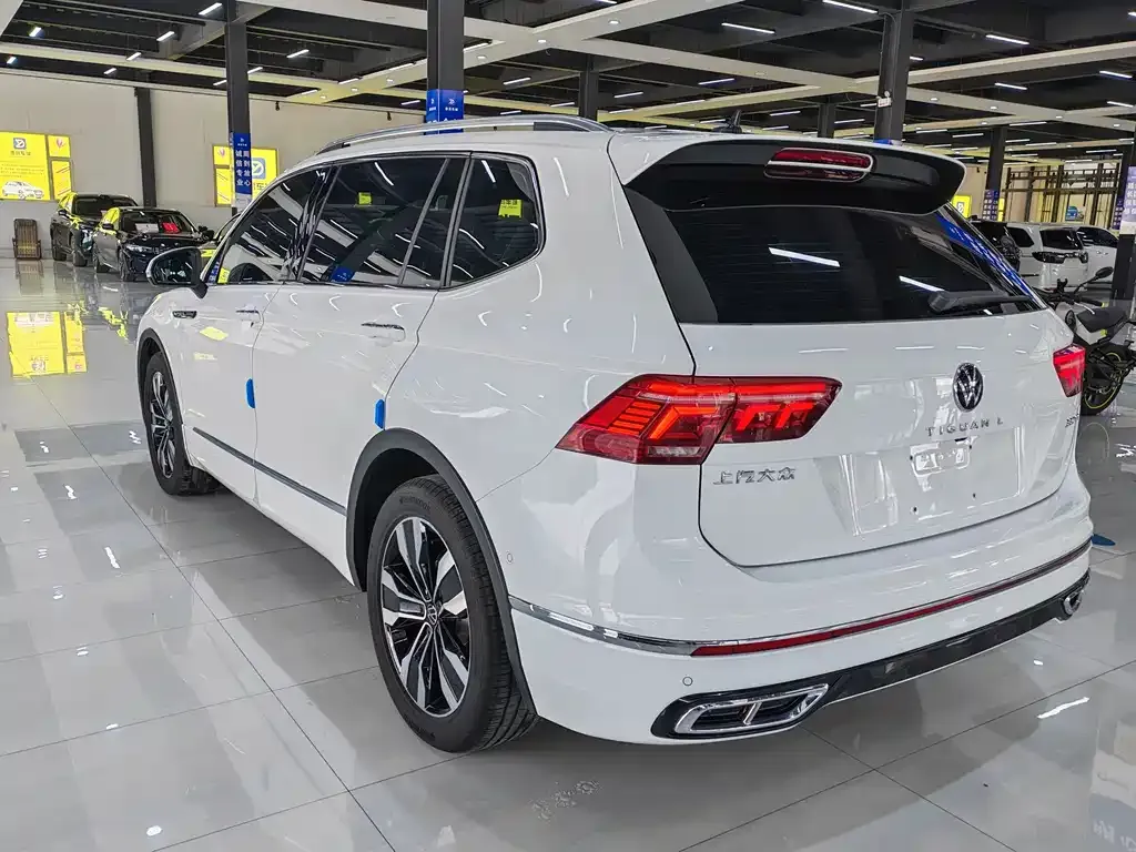 Volkswagen Tiguan L 2023 из CN, фото 10