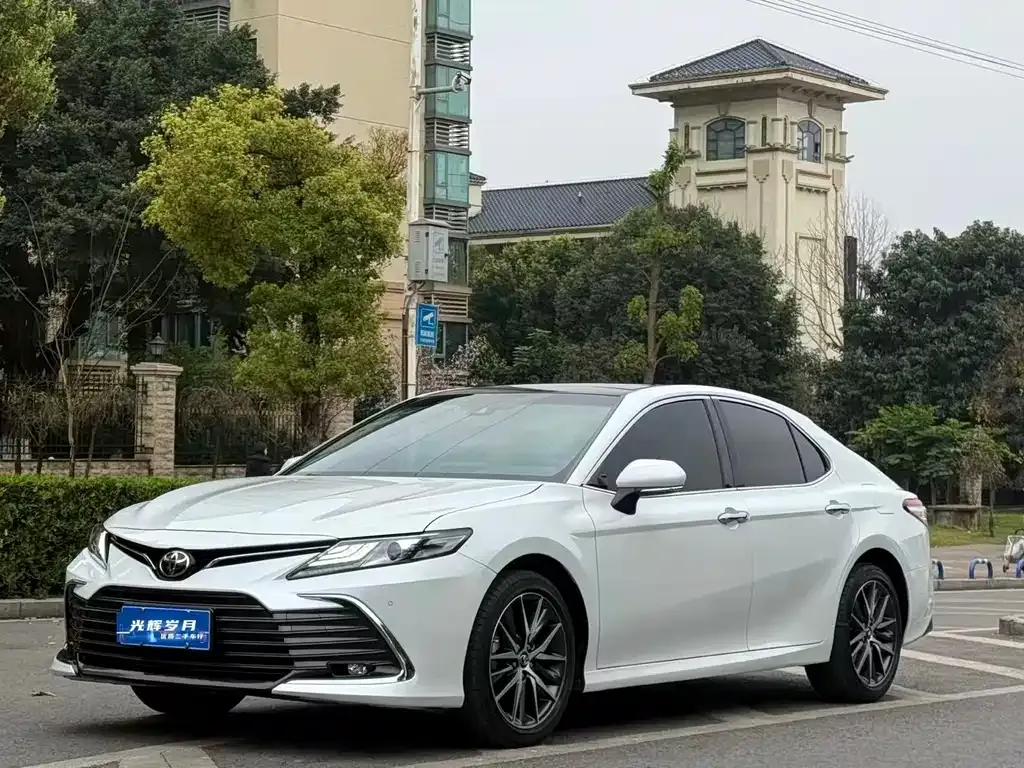 Toyota Camry 2022 из CN, фото 1