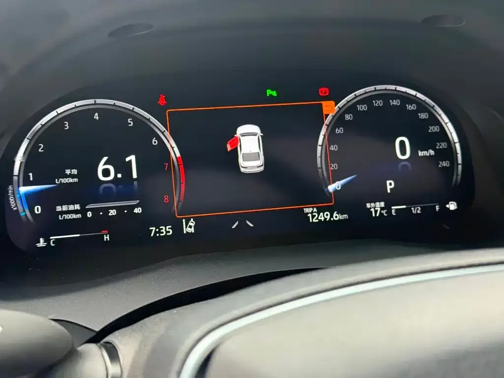Toyota Camry 2022 из CN, фото 2