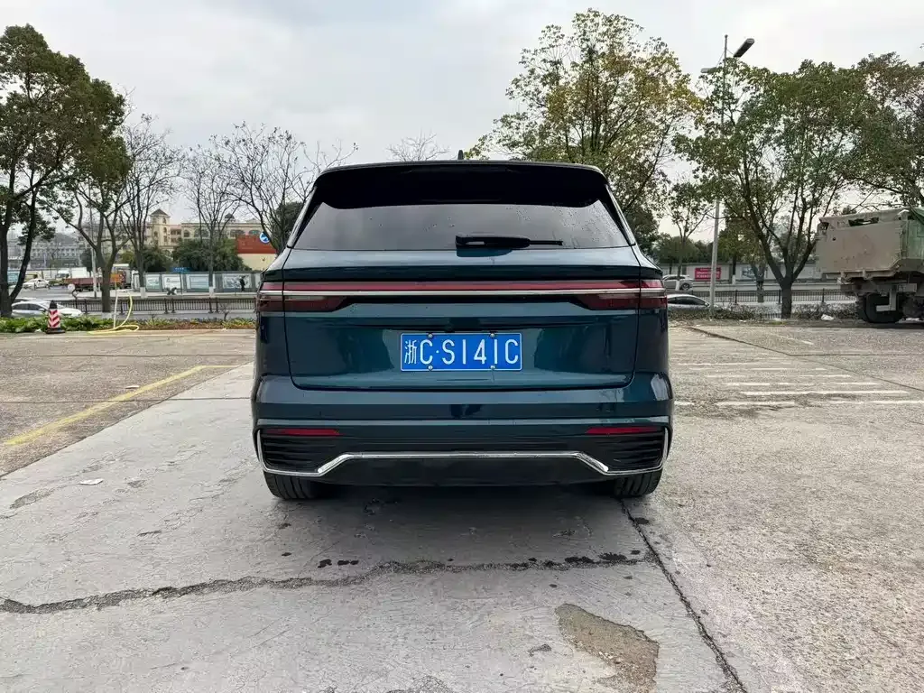 Geely Xingyue L — фото 9