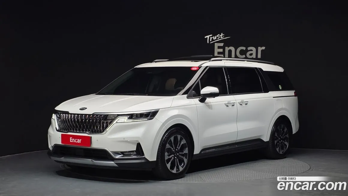 Kia Carnival — фото 1