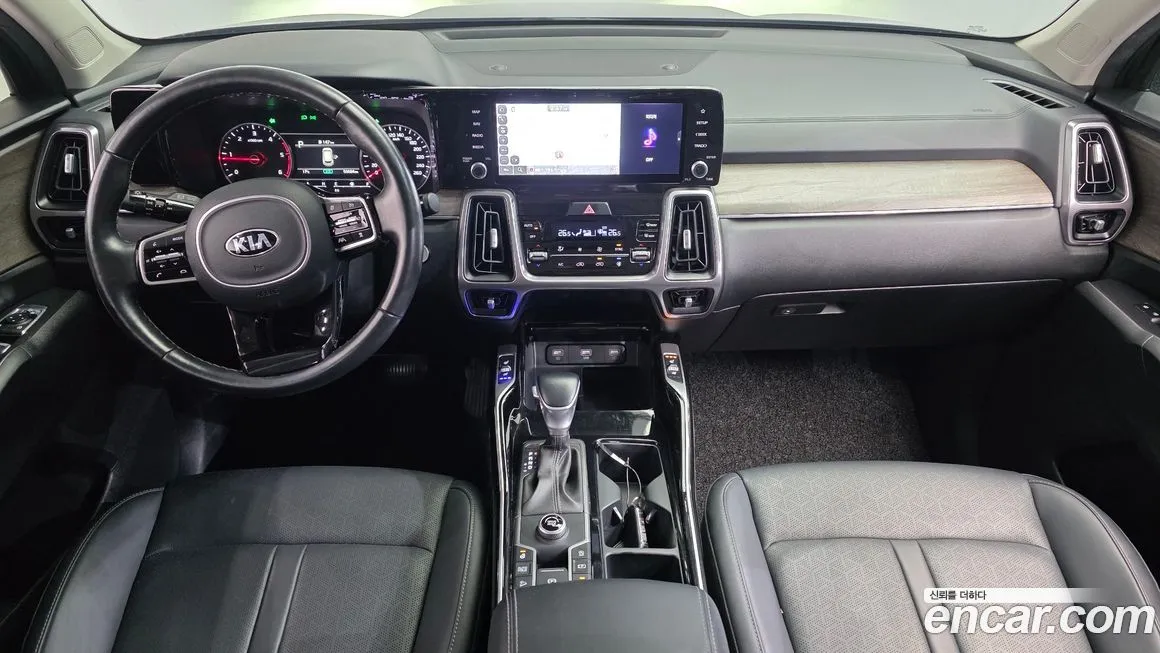 Kia Sorento — фото 9