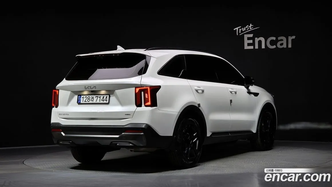 Kia Sorento — фото 4