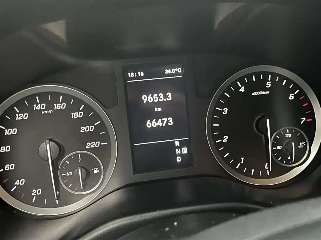 Mercedes-Benz Vito 2021 из CN, фото 8