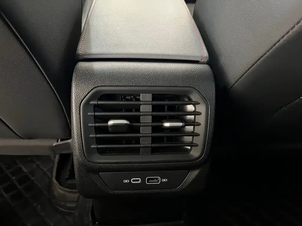 Volkswagen Lamando 2023 из CN, фото 6