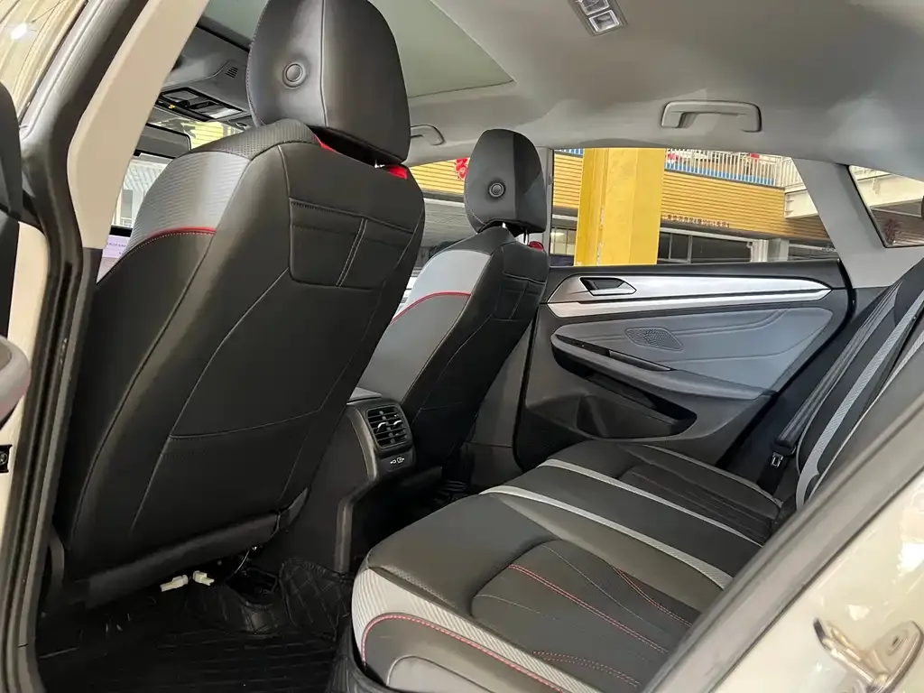 Volkswagen Lamando 2023 из CN, фото 4