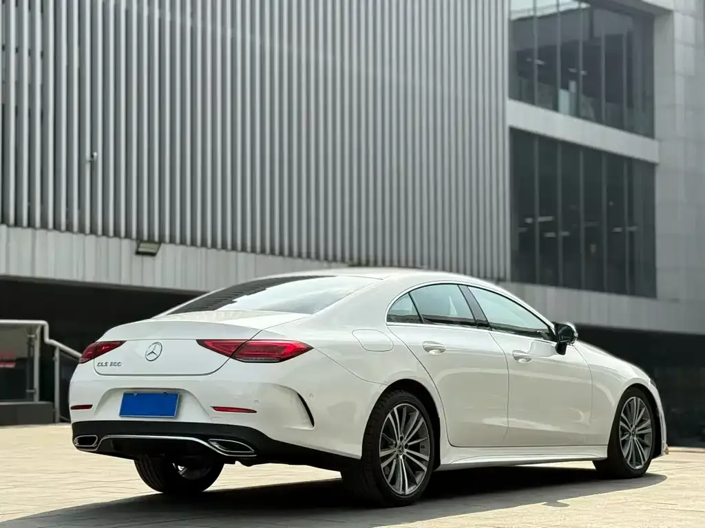 Mercedes-Benz CLS — фото 2
