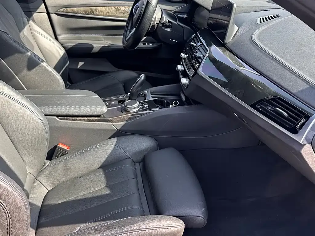 BMW 6 Series GT 2024 из CN, фото 3