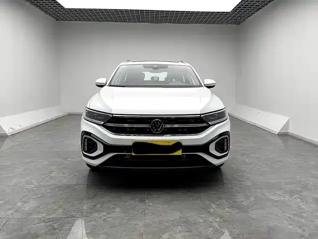 Volkswagen T-Roc — фото 9