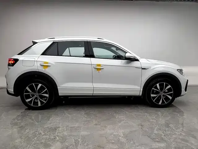 Volkswagen T-Roc — фото 10