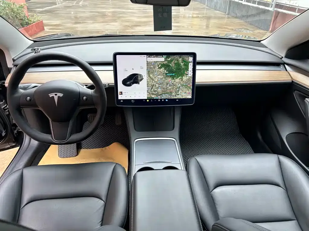 Tesla Model 3 — фото 2