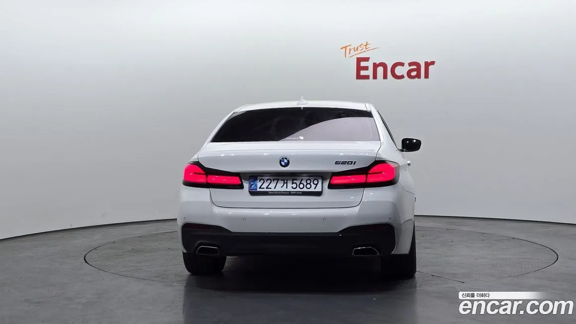 BMW 5-Series 2023 из KR, фото 4