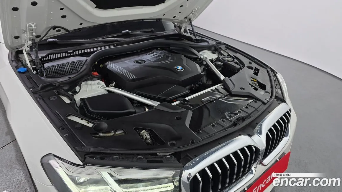 BMW 5-Series 2023 из KR, фото 9