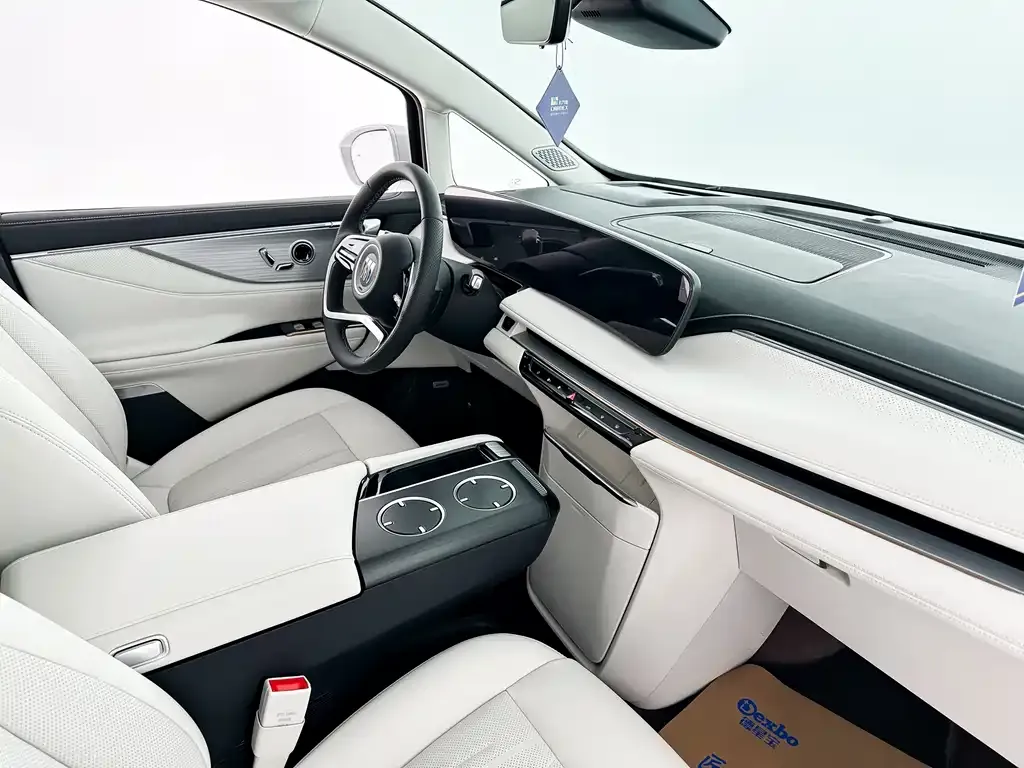Buick GL8 Hybrid — фото 9