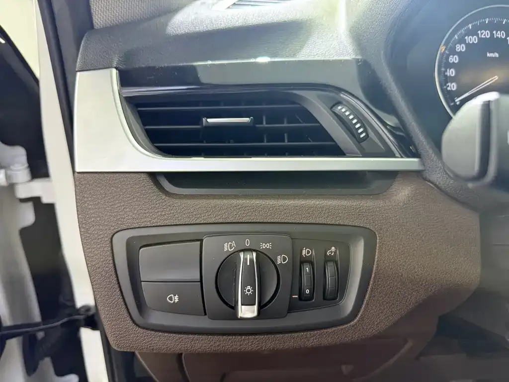 BMW X1 2022 из CN, фото 2