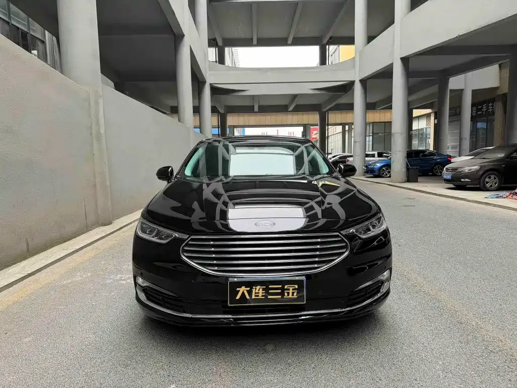 Ford Taurus