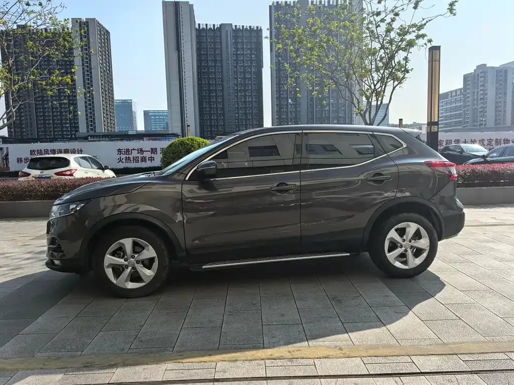 Nissan Qashqai 2022 из CN, фото 2