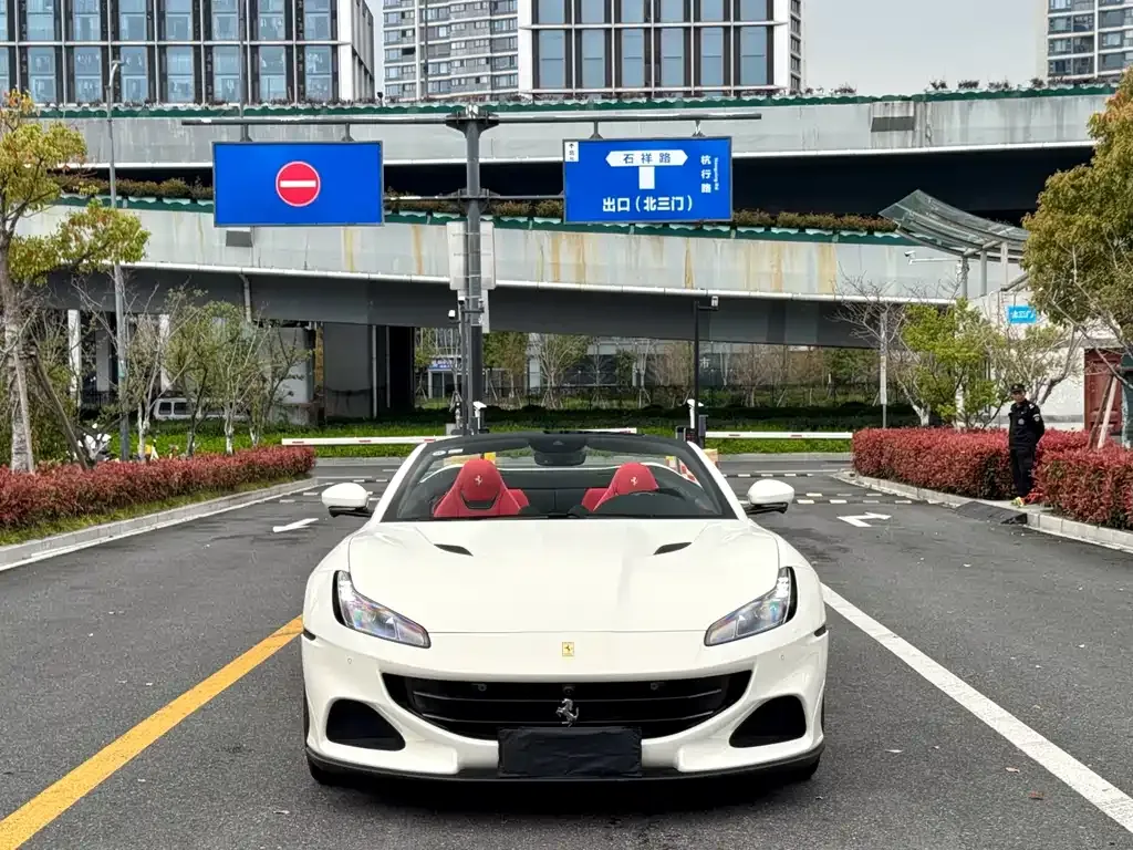 Ferrari Portofino — фото 1