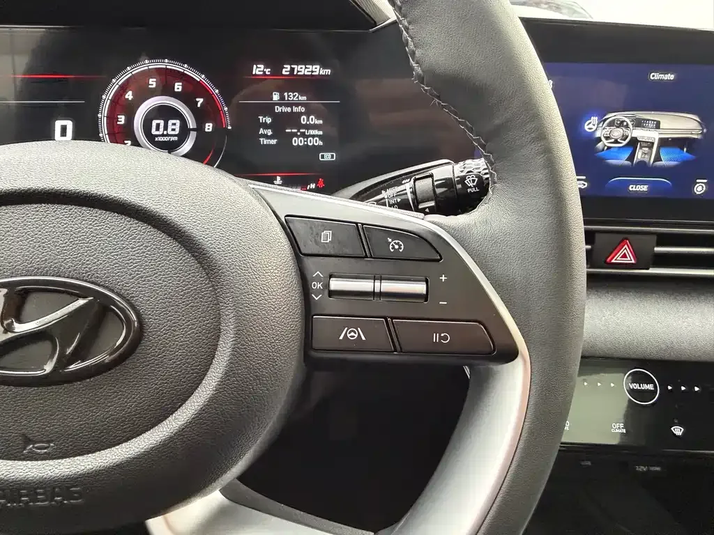 Hyundai Elantra 2023 из CN, фото 10