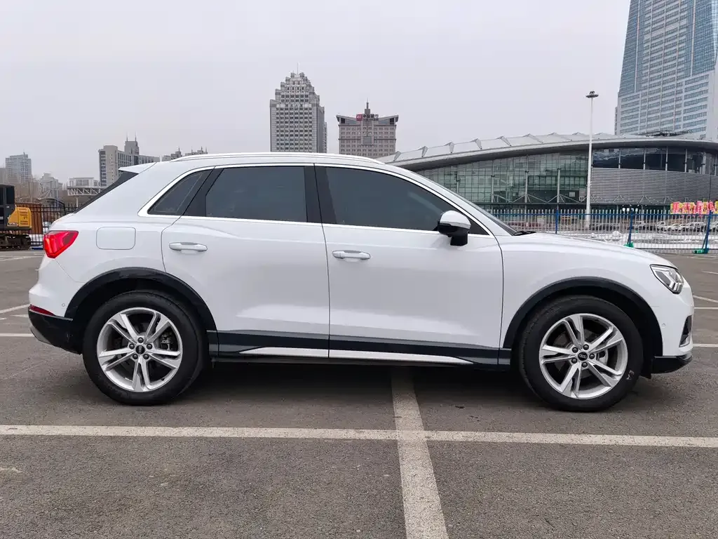 Audi Q3 — фото 7
