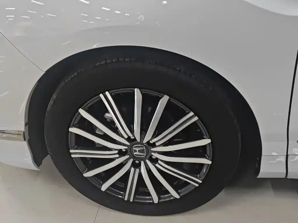Honda Elysion 2024 из CN, фото 7