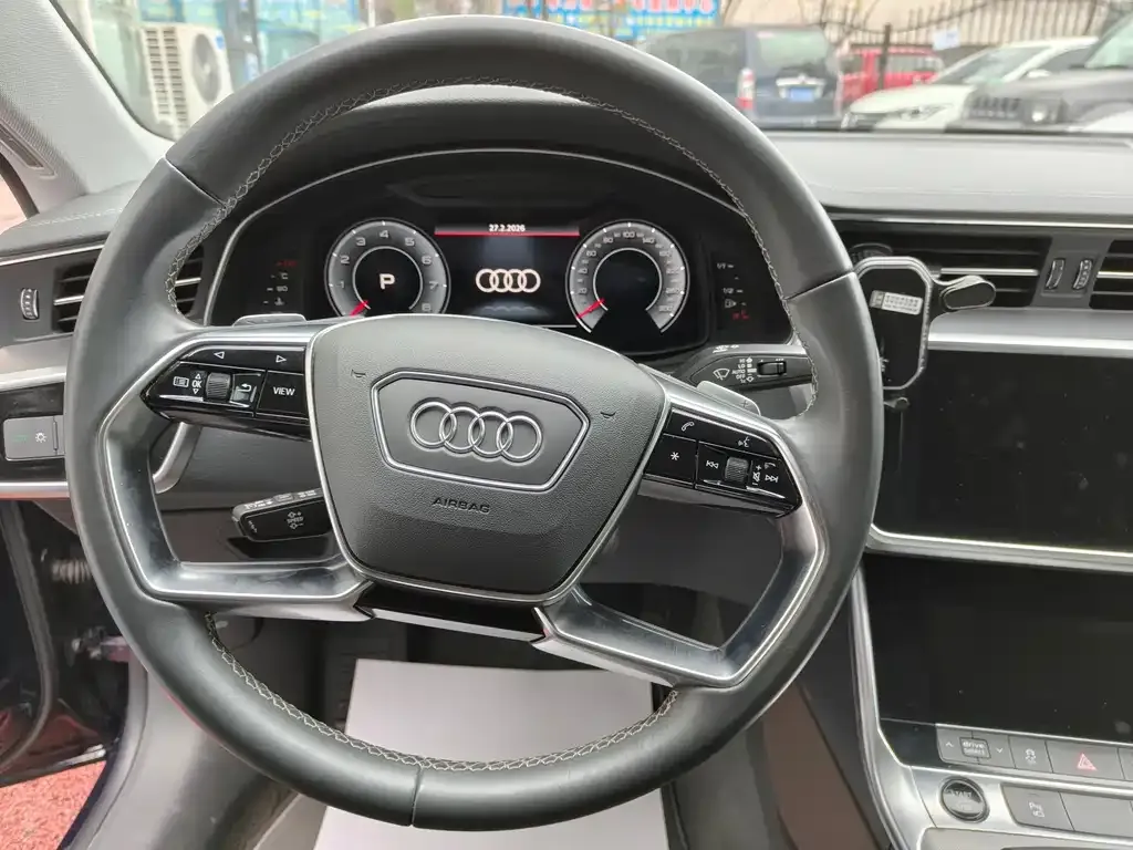 Audi A7L 2024 из CN, фото 4