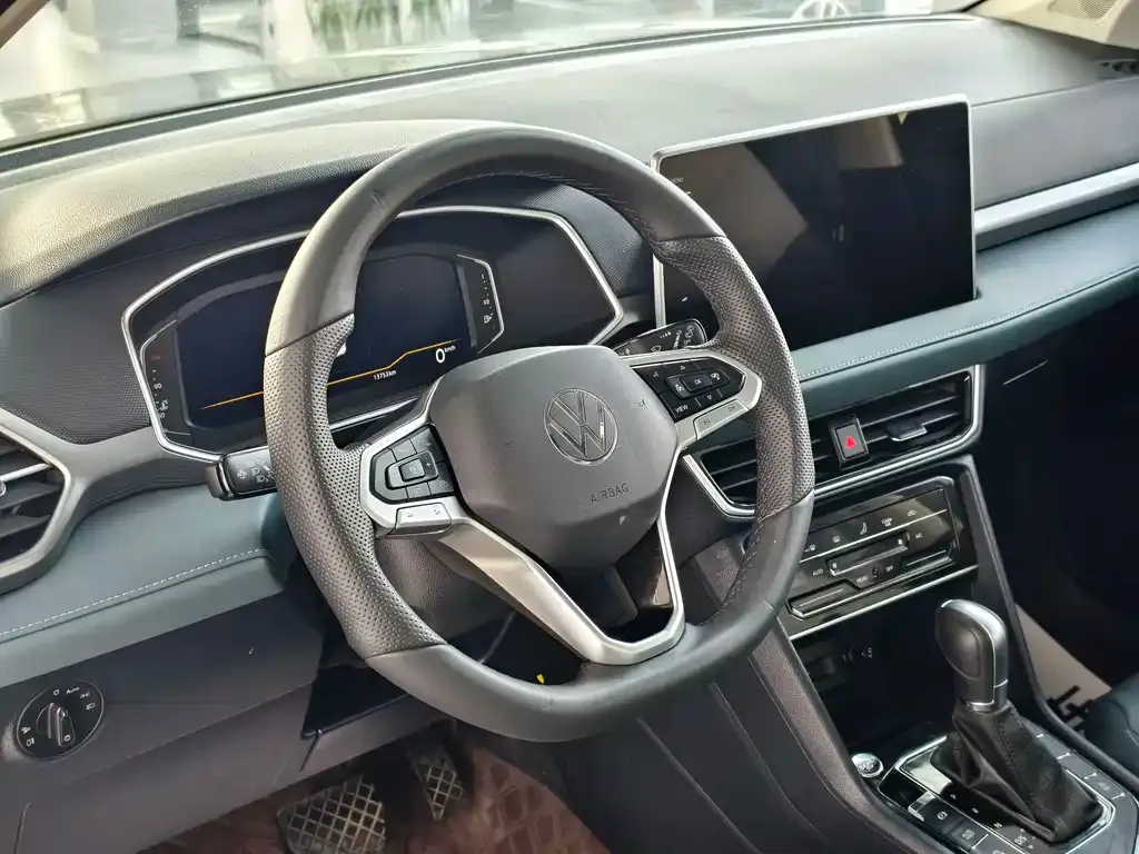 Volkswagen Tharu — фото 10