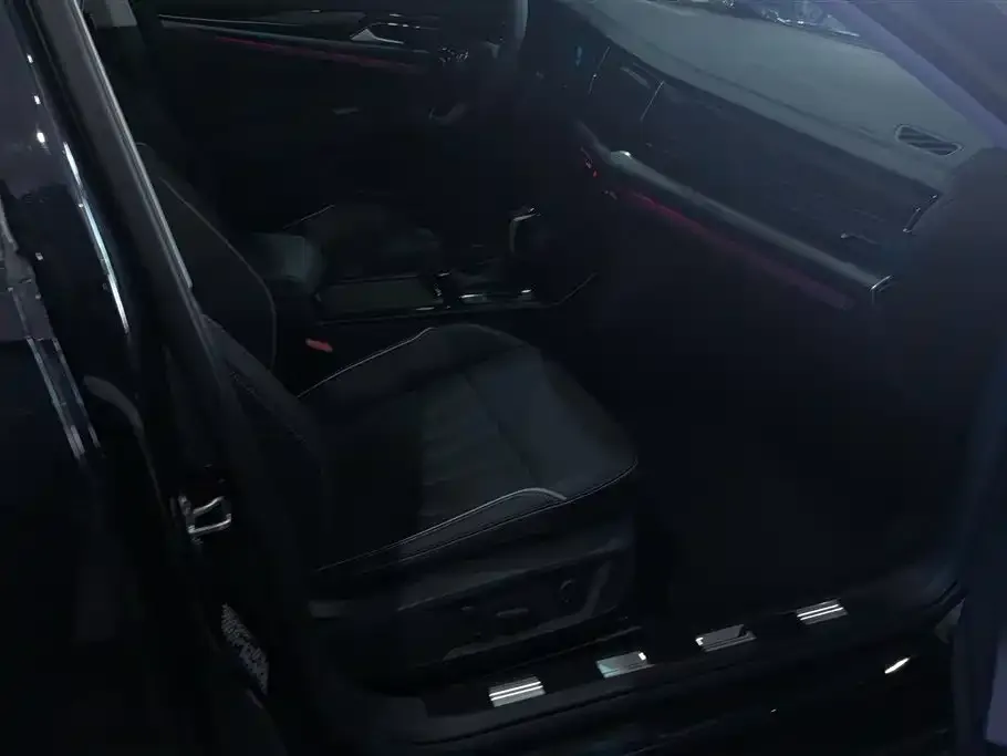 Volkswagen Passat 2024 из CN, фото 2