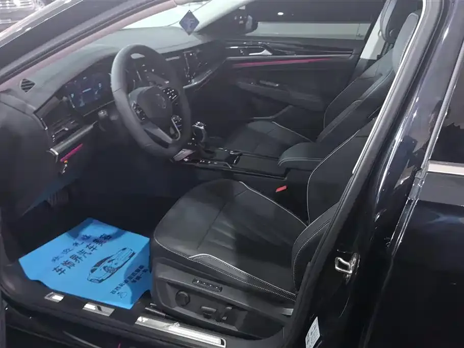 Volkswagen Passat 2024 из CN, фото 3