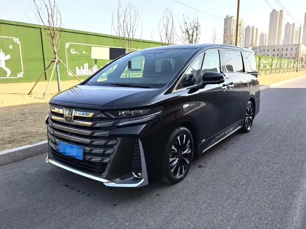 Toyota Vellfire 2024 из CN, фото 1