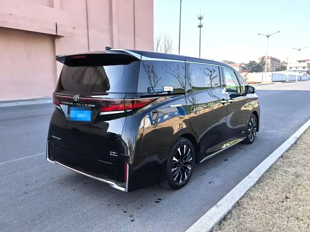 Toyota Vellfire 2024 из CN, фото 7