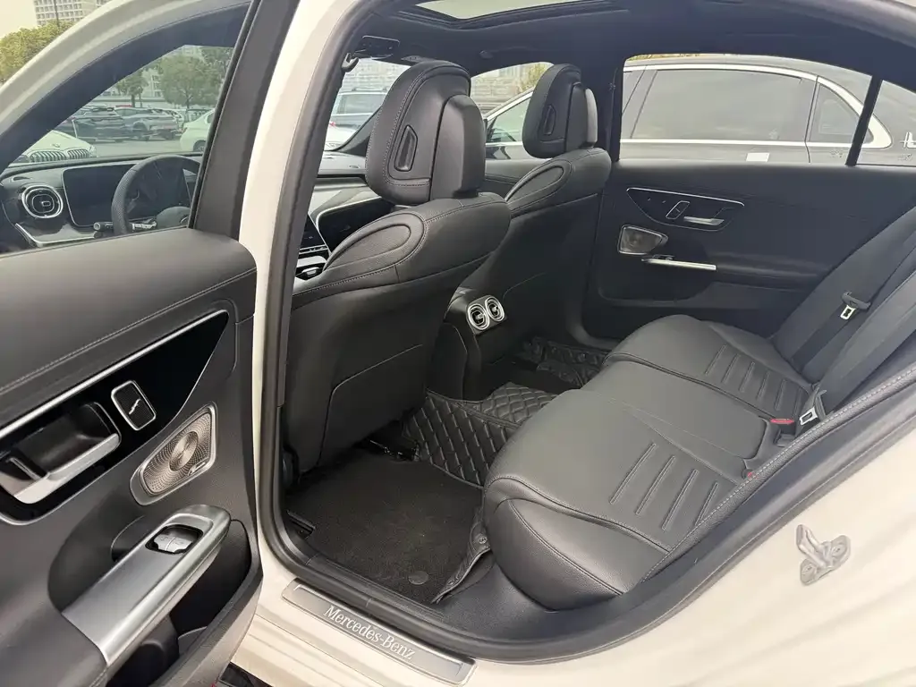 Mercedes-Benz C-Class 2024 из CN, фото 5