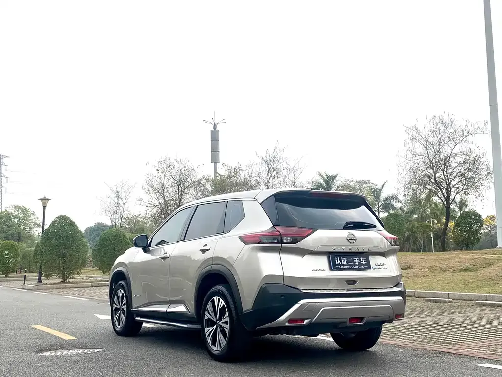Nissan X-Trail 2023 из CN, фото 2