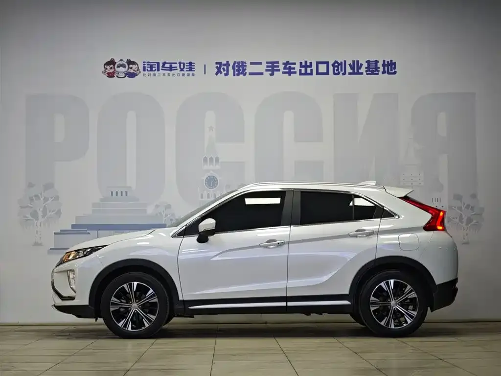 Mitsubishi Eclipse Cross — фото 8