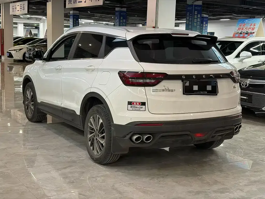 Geely Binyue 2022 из CN, фото 2