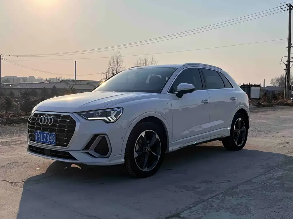 Audi Q3 2023 из CN, фото 1