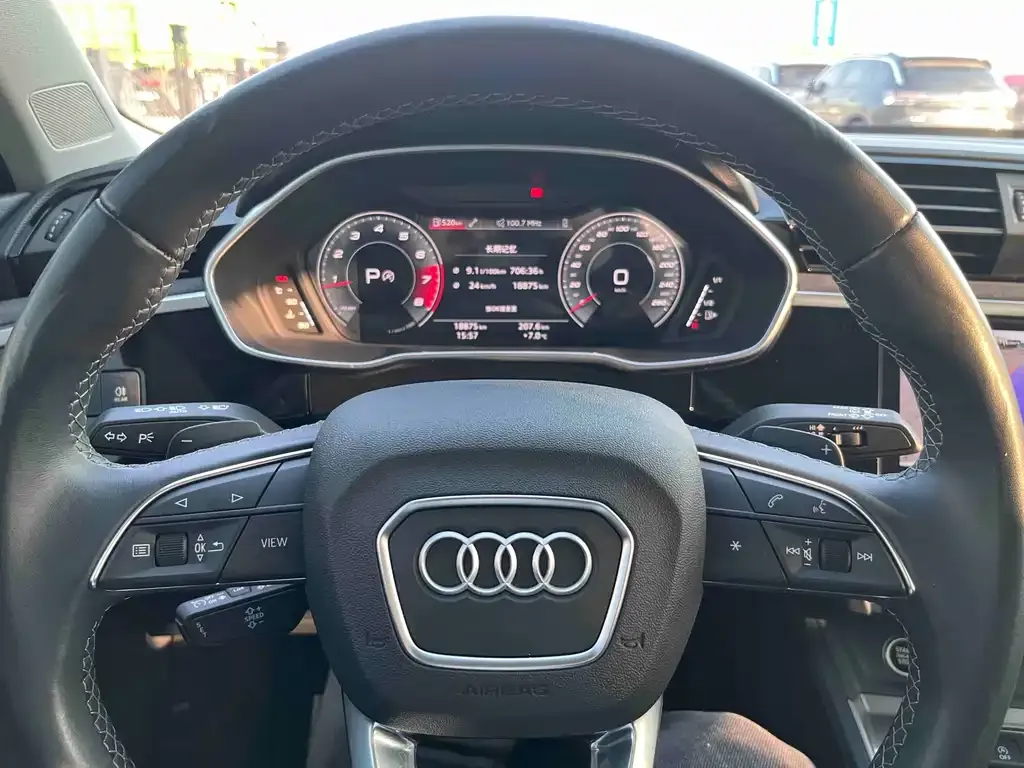 Audi Q3 2023 из CN, фото 4